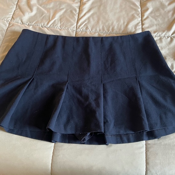 Abercrombie & Fitch Black Skirt - Picture 1 of 3